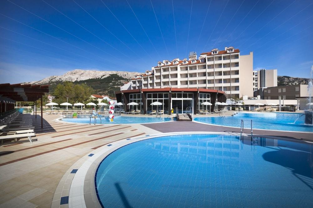 Sunny Baska Hotel Exterior photo