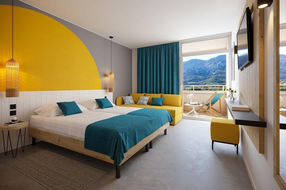 Sunny Baska Hotel Exterior photo