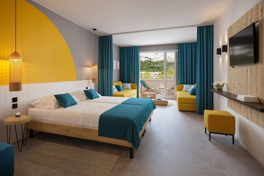 Sunny Baska Hotel Exterior photo